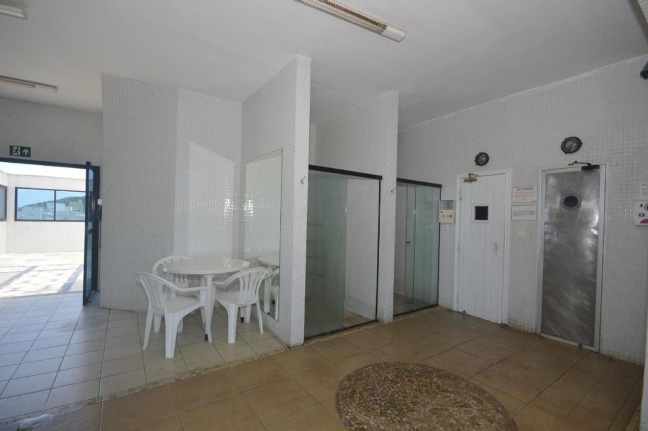 Flats Capitania Varam Pitangueiras * Guaruja